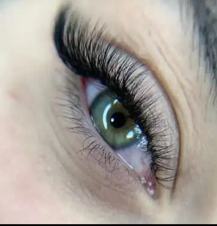 اکستنشن مژه.لیفت و لمینیت مژه و ابرو|خدمات آرایشگری و زیبایی|کرمانشاه, |دیوار