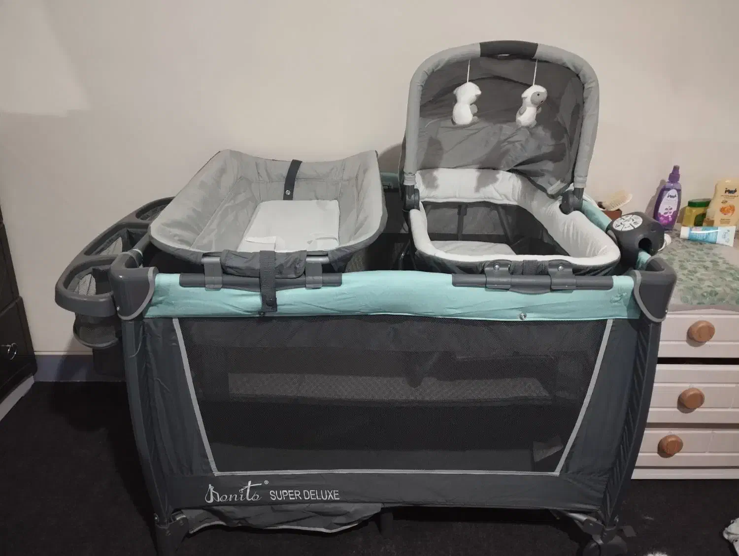 تخت مادروکودک از بدو تولد تا دوسالگی|تخت و صندلی بچه|شیراز, حافظیه|دیوار