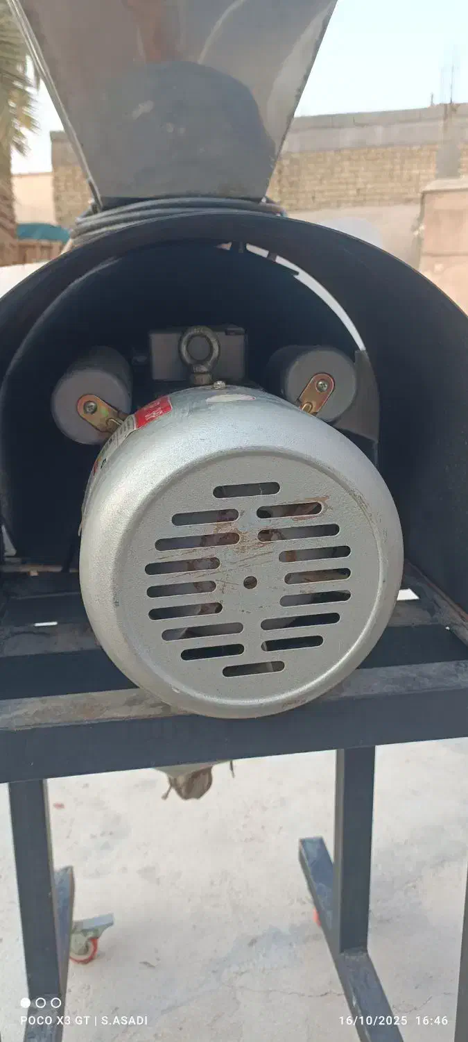 آسیاب صنعتی و تلویزیون|خردکن، آسیاب، غذاساز|لامرد, |دیوار