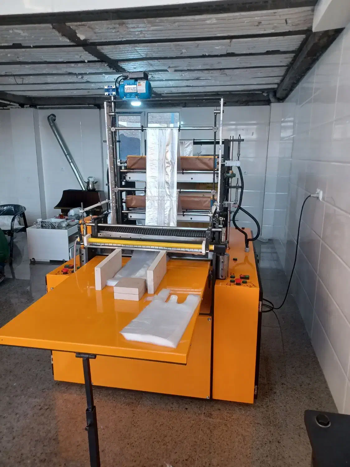 راه اندازی خط تولید پلاستیک دسته دار با تظمین خرید|ماشین‌آلات صنعتی|همدان, |دیوار