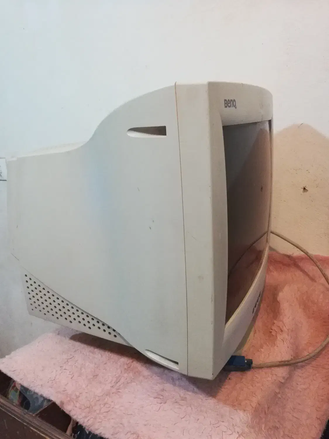 مانیتور|قطعات و لوازم جانبی رایانه|بروجن, |دیوار