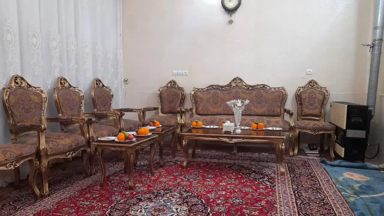 مبل ۹ نفره ..|مبلمان خانگی و میز عسلی|اصفهان, شاهد|دیوار