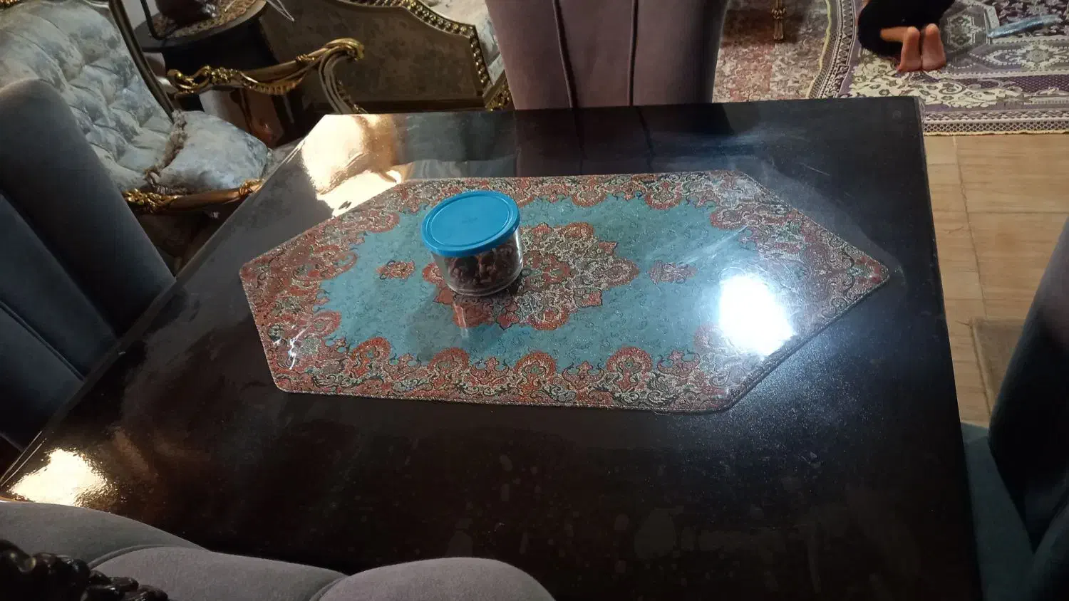 مبل ومیزناهارخوری۴نفره ست|مبلمان خانگی و میز عسلی|فومن, |دیوار