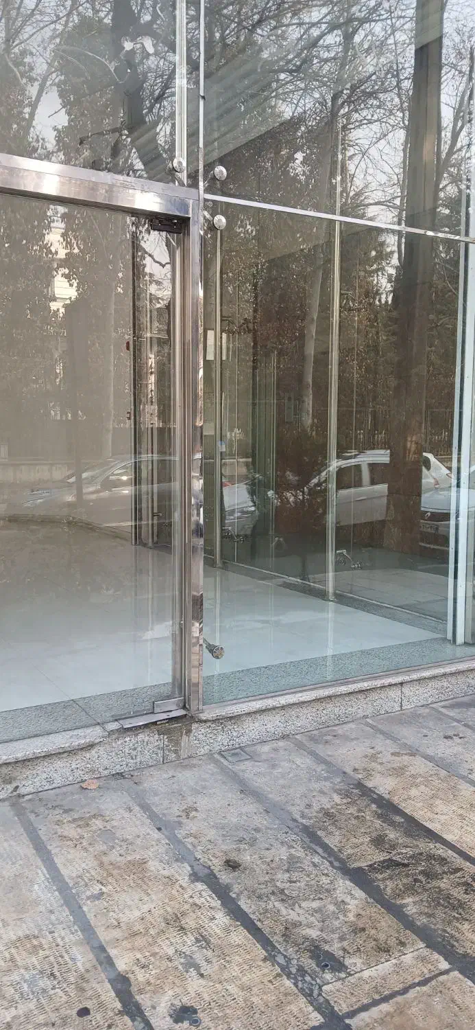 تجاری زعفرانیه ۵۰ متر خیابان پر تردد|اجارهٔ مغازه و غرفه|تهران, زعفرانیه|دیوار