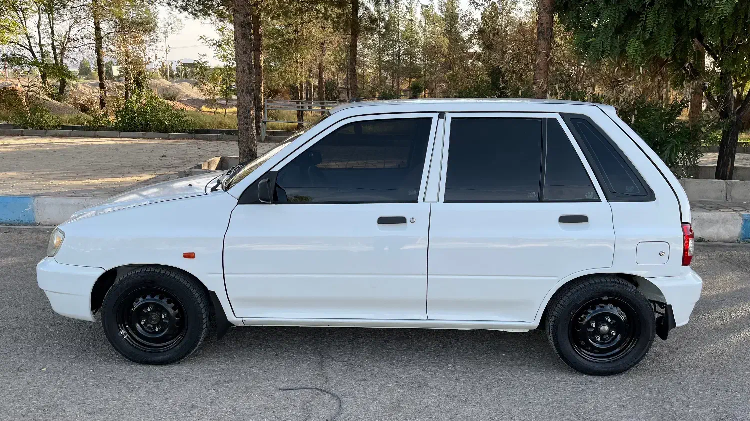 ۱۱۱ مدل ۹۸|خودرو سواری و وانت|سیرجان, |دیوار