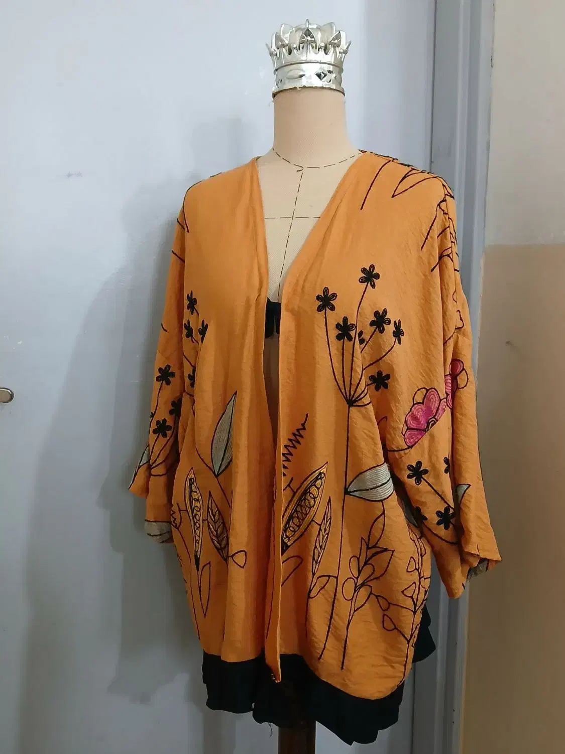 لباس|لباس|گنبد کاووس, |دیوار