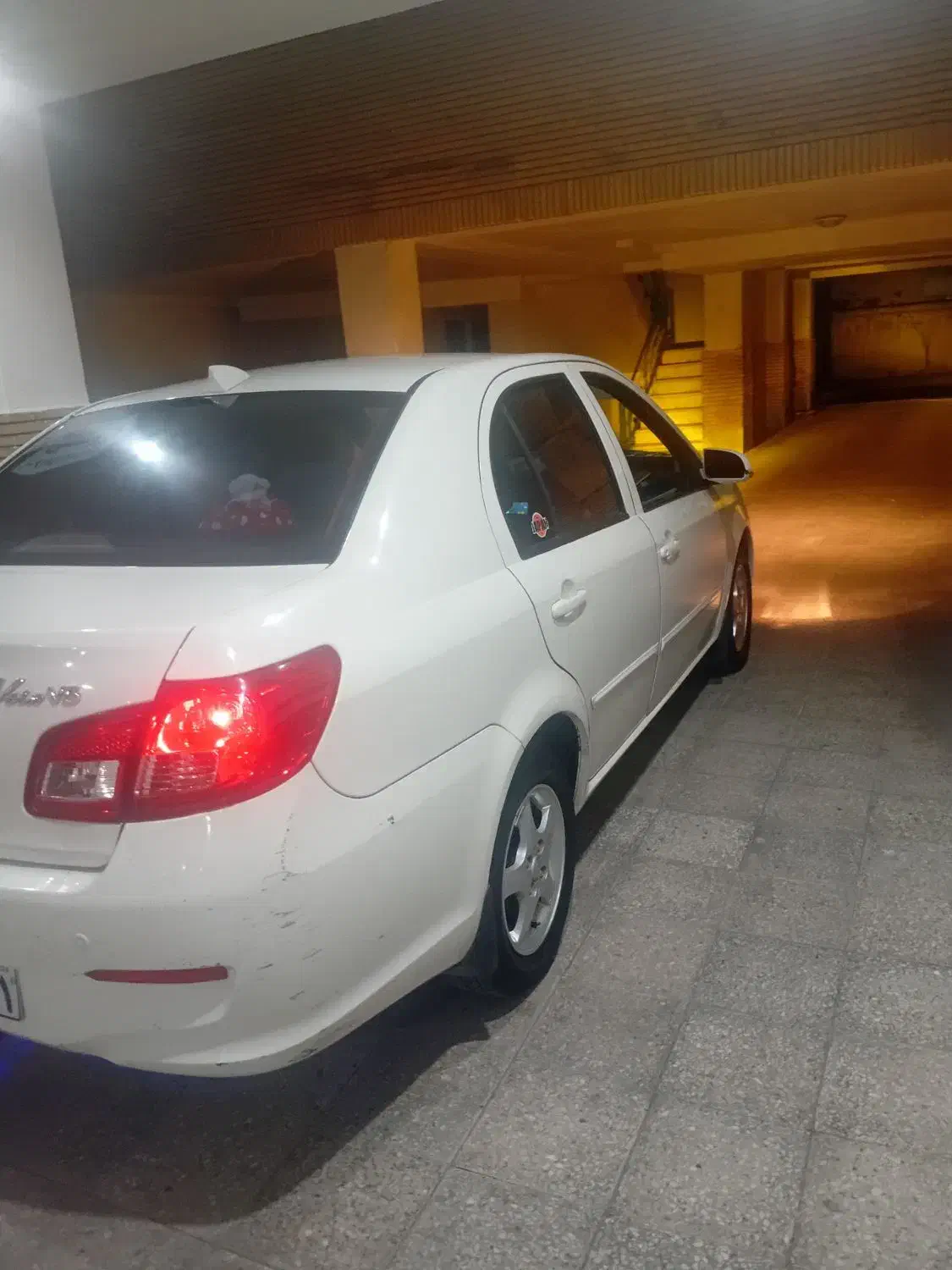 خودروی شیک و تمیز|خودرو سواری و وانت|اندیشه, اندیشه فاز ۱|دیوار