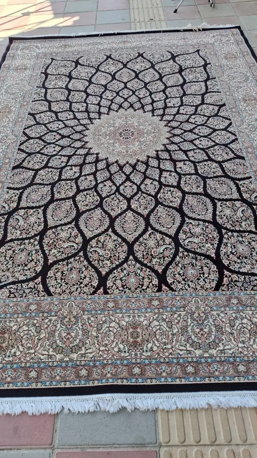 ۱ تخته فرش ۹ متری ۲/۵×۳/۵ ۷۰۰شانه تمام اصل|فرش|مریوان, |دیوار