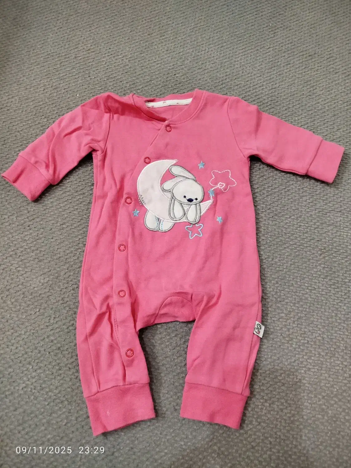 بچگانه در حد نو با قیمت پایین|کفش و لباس بچه|قرچک, میرزائی شمالی|دیوار