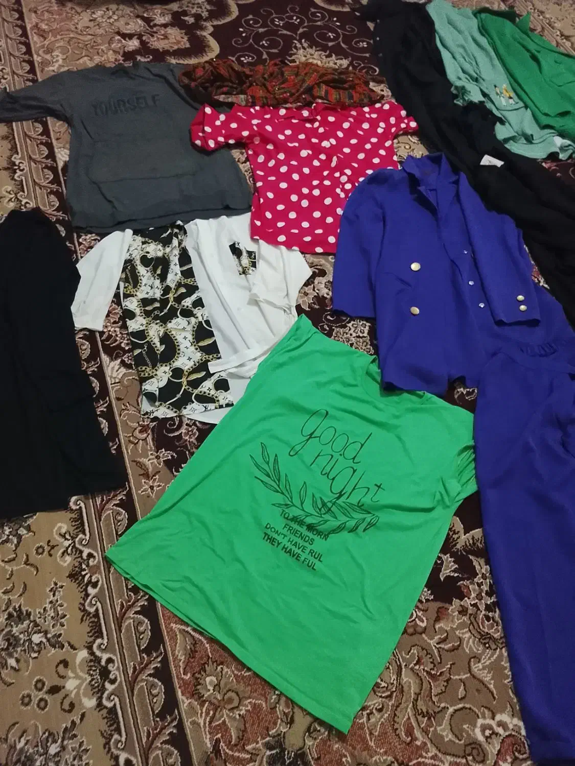 مقداری لباس نو وحد نو مخلوط زنانه فروش|لباس|لردگان, |دیوار