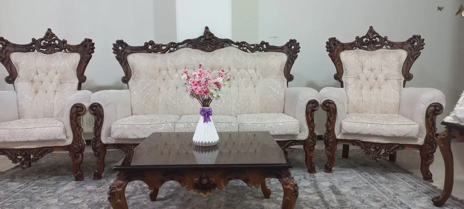 مبل ۹نفره به فروش میرسدبا میز وعسلی.|مبلمان خانگی و میز عسلی|ملارد, |دیوار