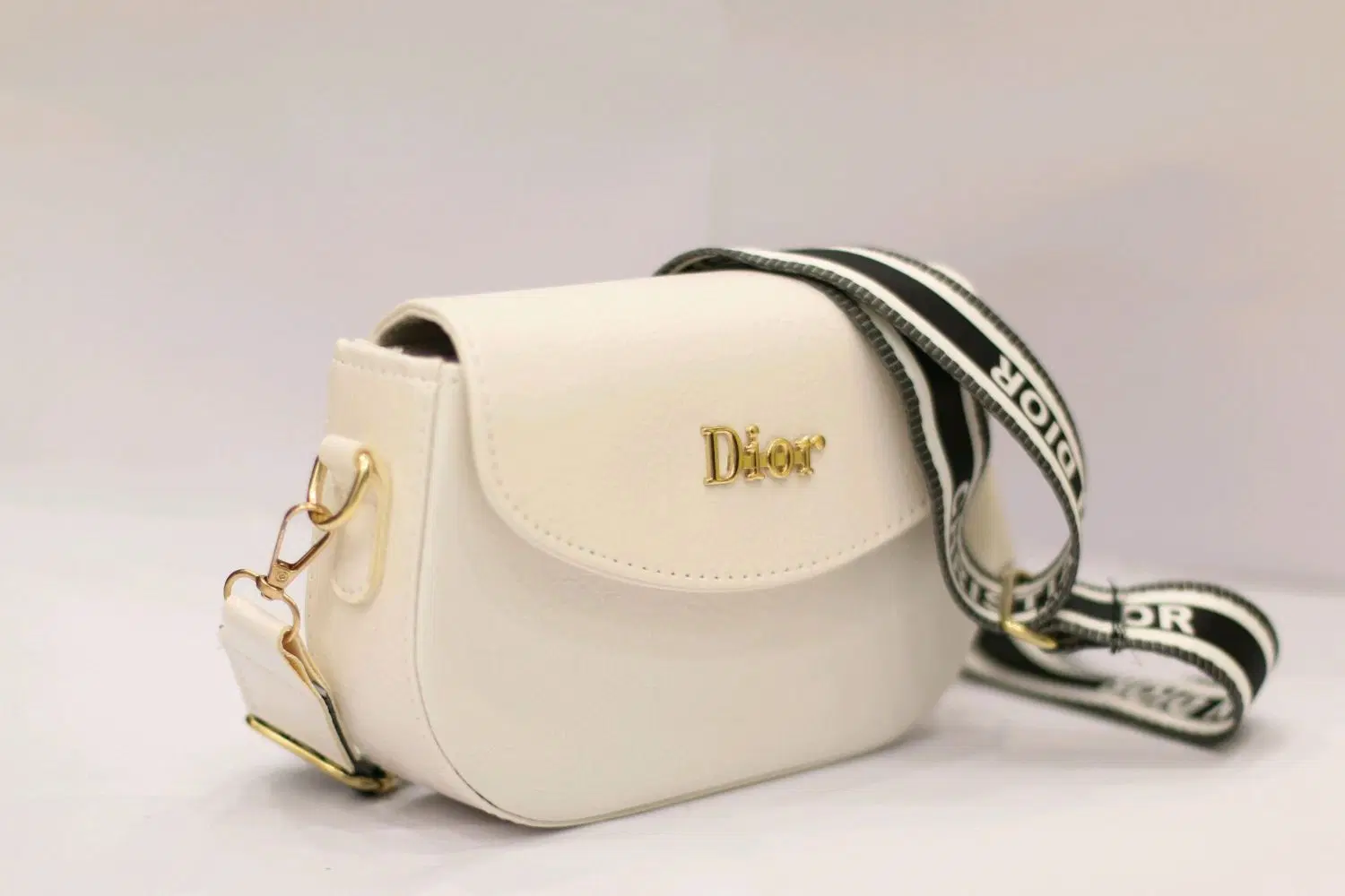 کیف Dior رنگ سفید|کیف، کفش، کمربند|تهران, سید خندان (جلفا)|دیوار