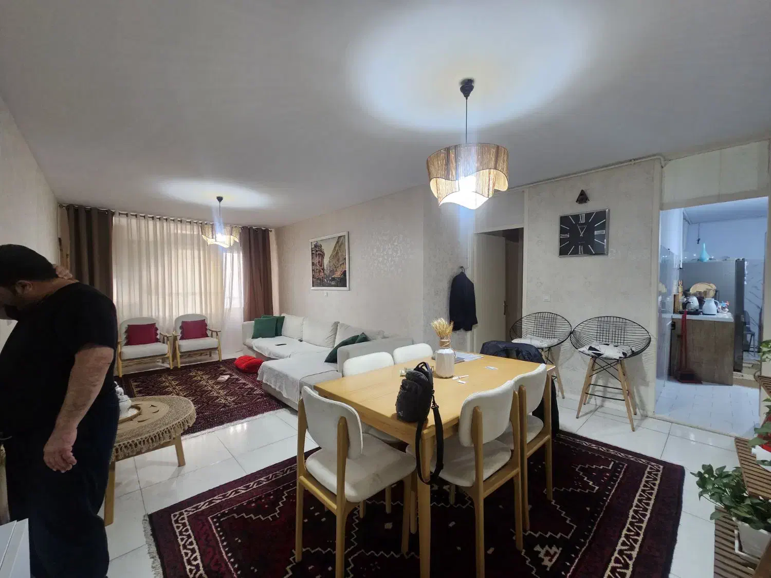 ۹۰ متر/فول امکانات/سالن پرده خور/فلکه اول