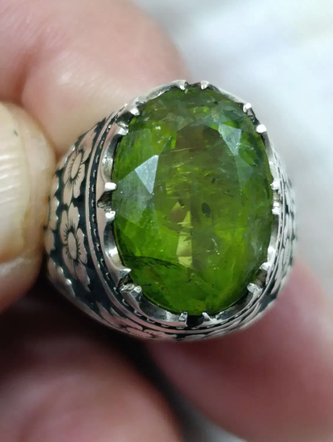 زبرجد آفریقای اصل|جواهرات|قم, ولیعصر|دیوار