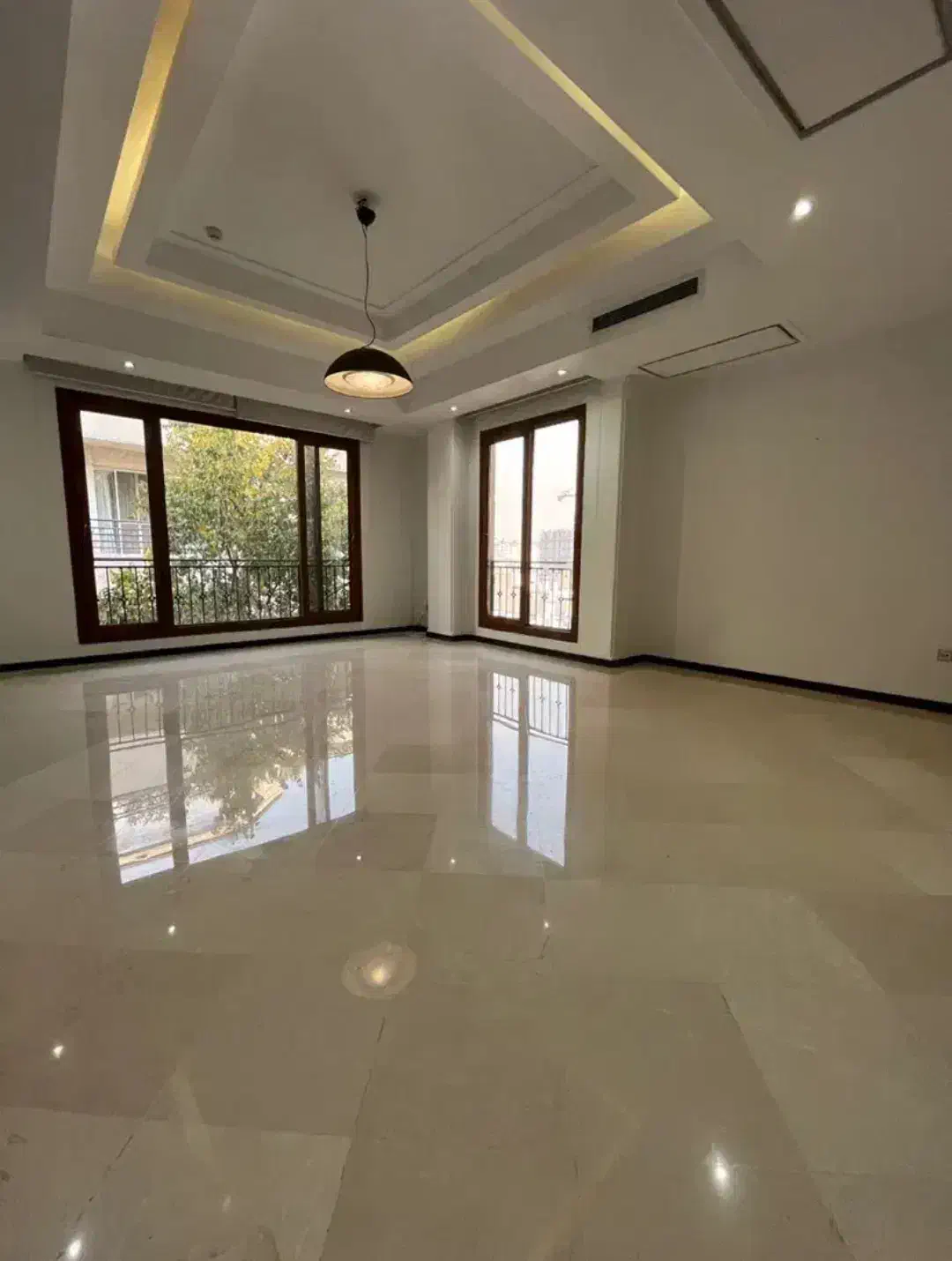 ۱۲۵ متر * دوخواب * سالن پرده خور