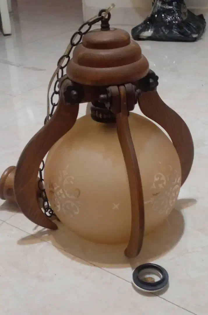 لوستر چوبی برند منجی|لوستر و چراغ آویز|تهران, نیروی هوایی (پیروزی)|دیوار