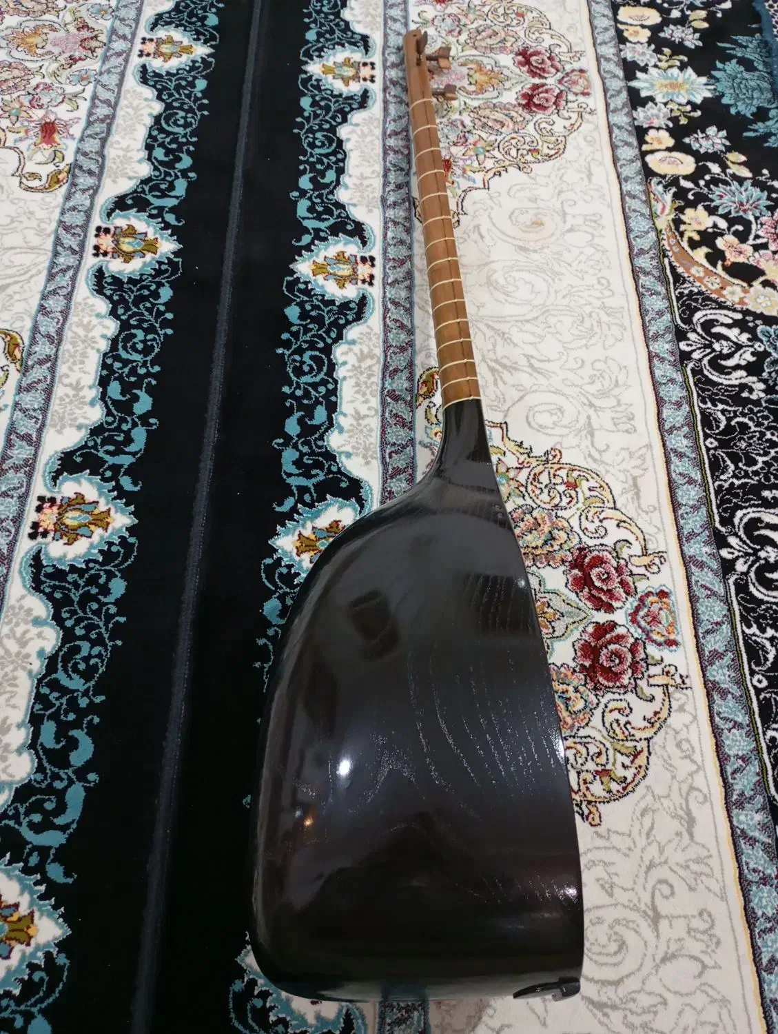 تنبور|سازهای سنتی|نورآباد, |دیوار