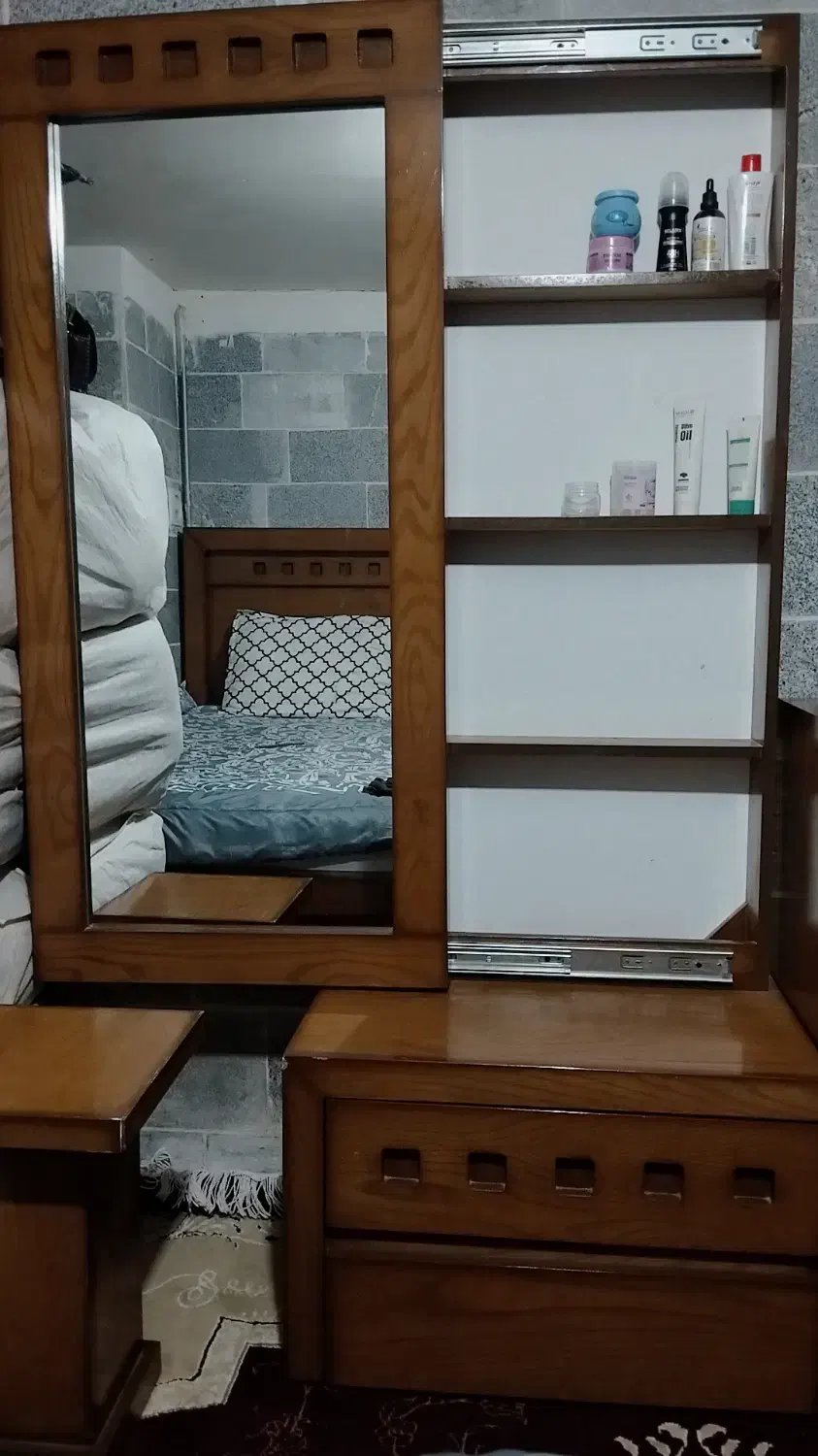 دلاور و فایل|تخت و سرویس خواب|تربت جام, بیست متری منبع آب|دیوار