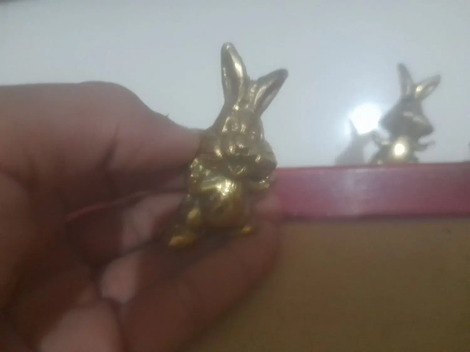 خرگوش برنجی دکری|کلکسیون اشیاء عتیقه|نیشابور, خط کاشمر|دیوار