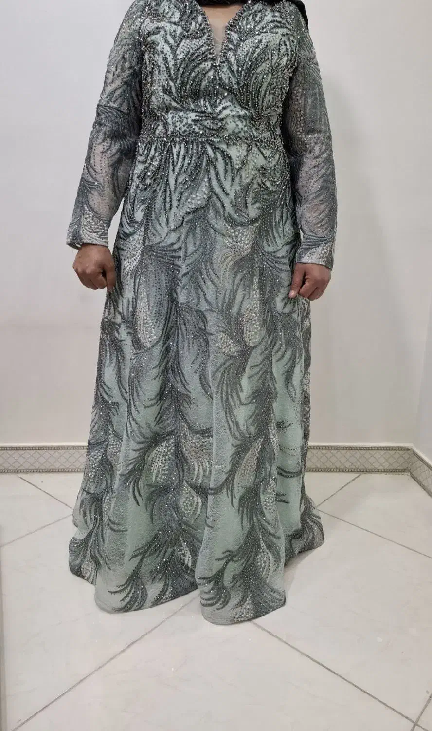 لباس مجلسی|لباس|باغستان, |دیوار