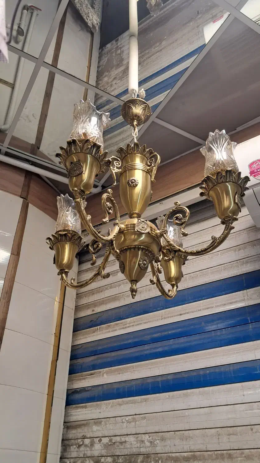 فروش ویژه زیر قیمت فاکتور|لوستر و چراغ آویز|کرمانشاه, |دیوار