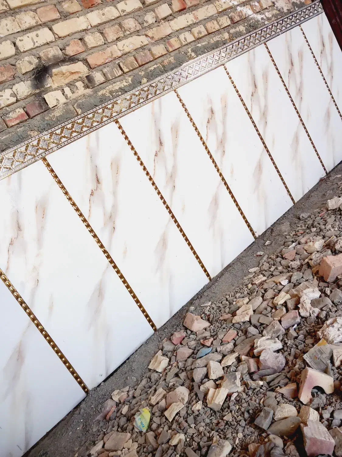 کاشی کاری و سرامیک کف بدنه|خدمات پیشه و مهارت|زهک, |دیوار