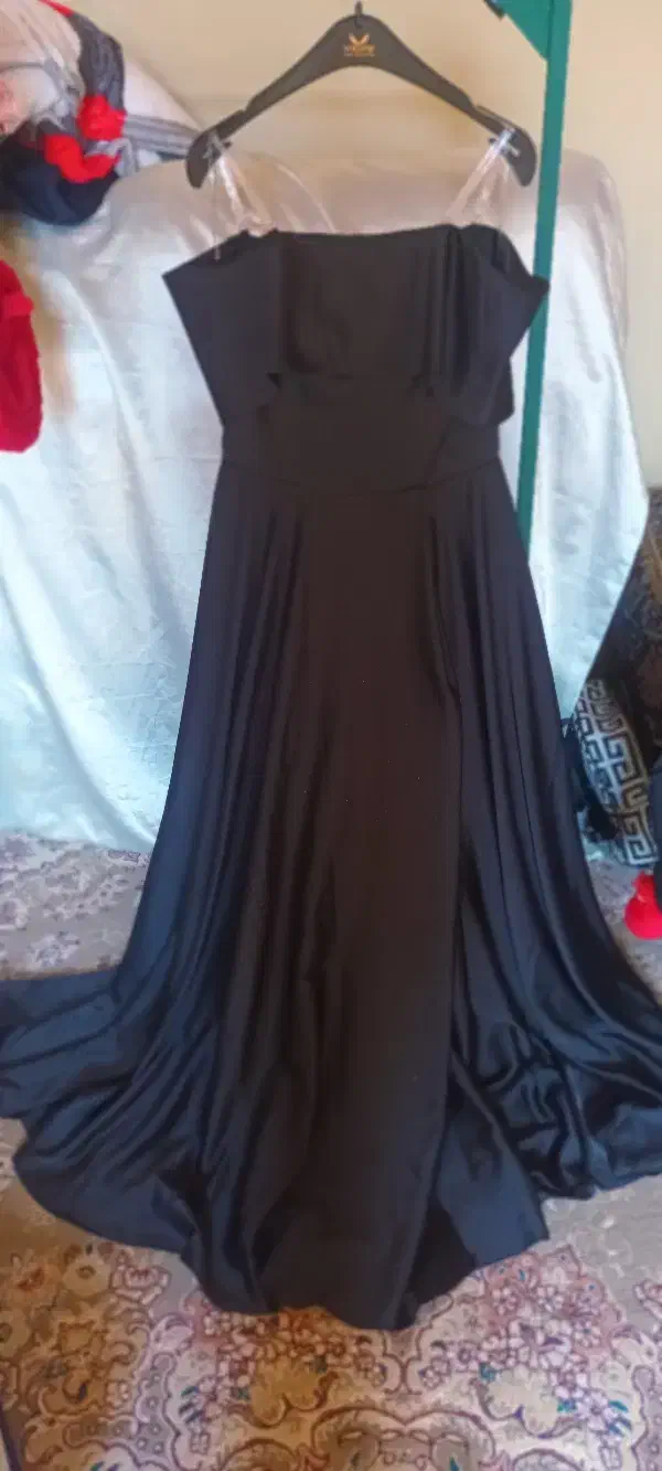 لباس مجلسی|لباس|طرهان, |دیوار