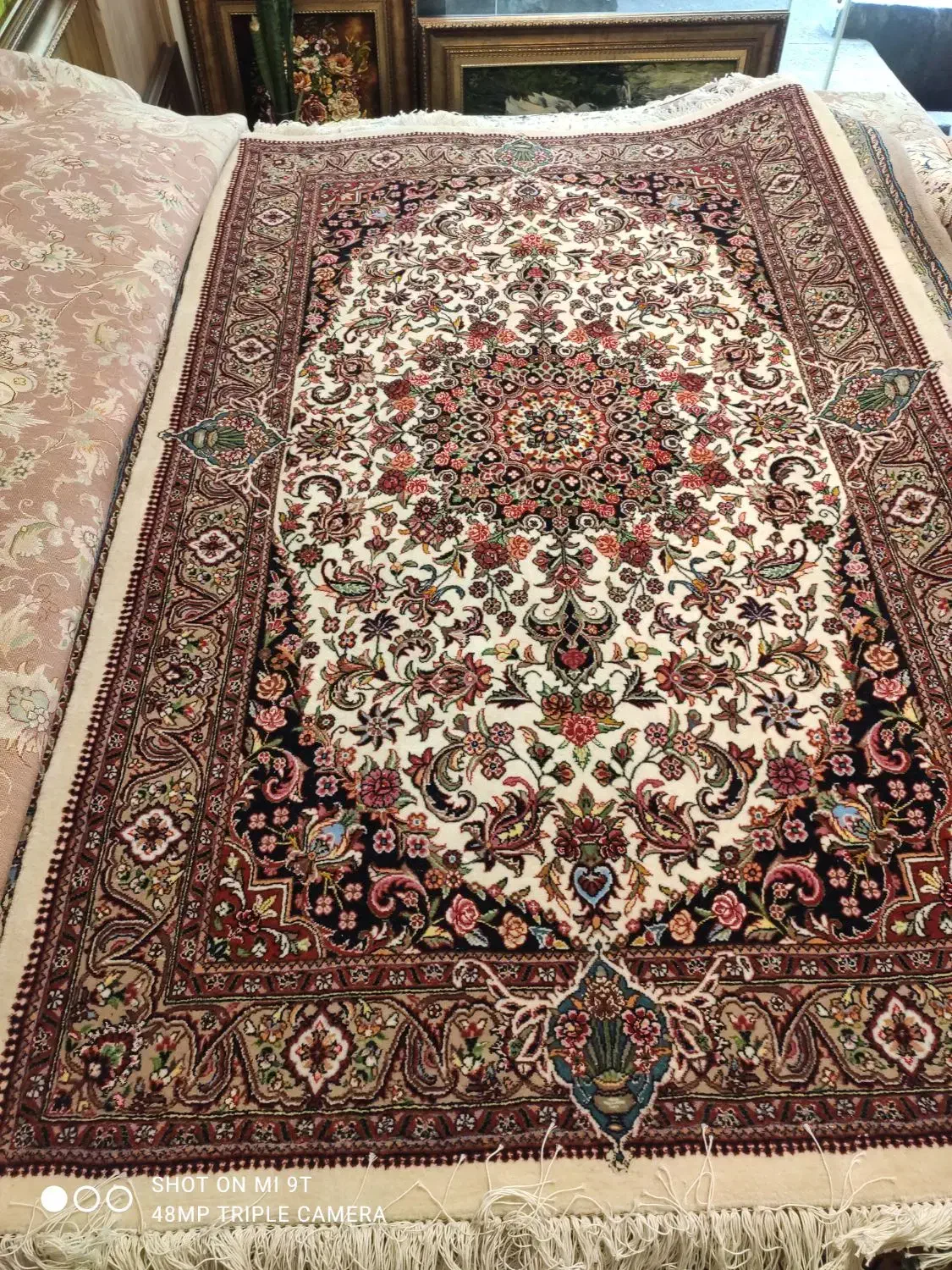 جفت قالیچه  بیجار گل ابریشم گلفرنگ 50 رج زمینه کرم|فرش|تهران, فرمانیه|دیوار