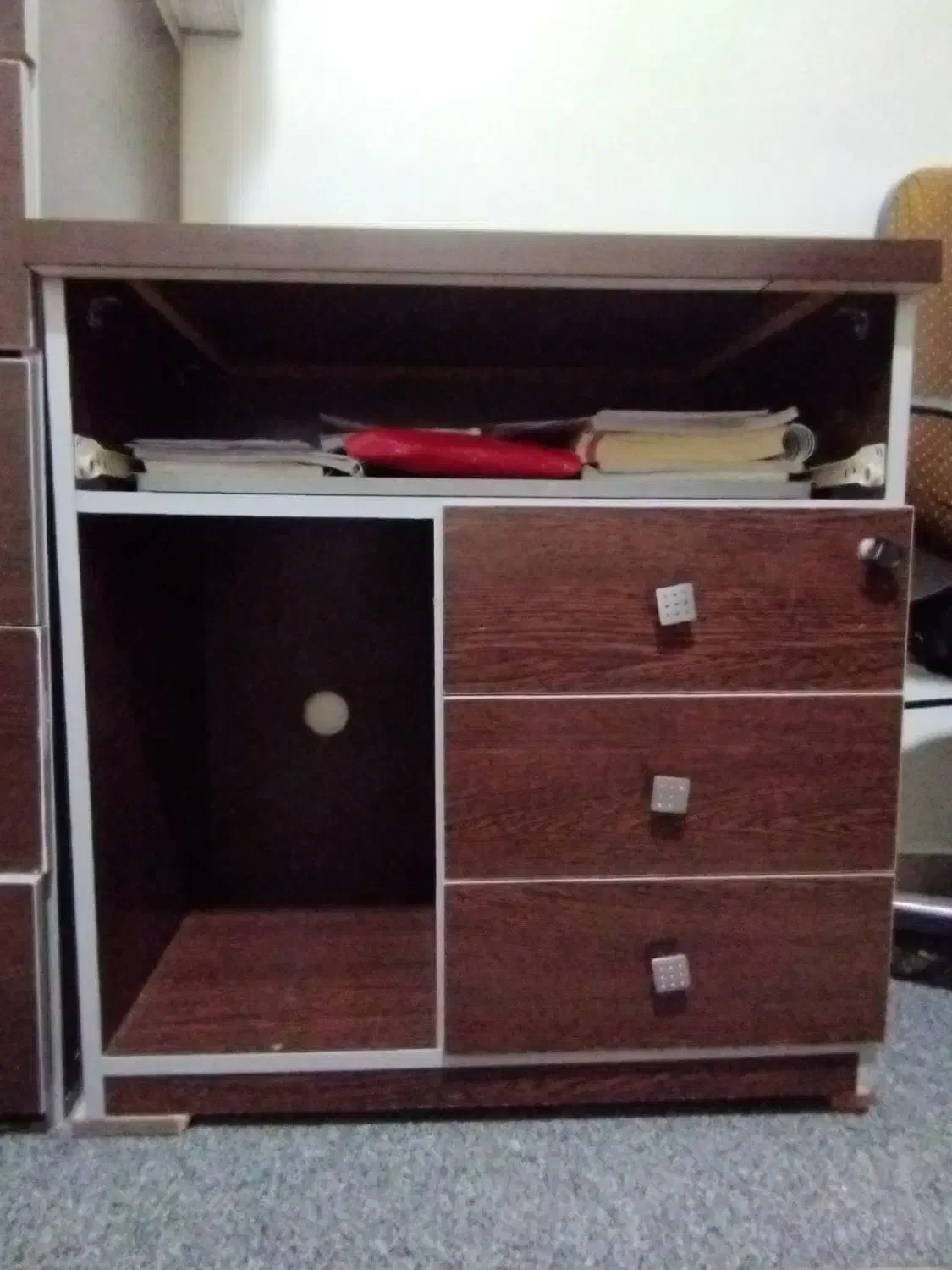 میز|میز تحریر و کامپیوتر|قدس, شهرقدس|دیوار