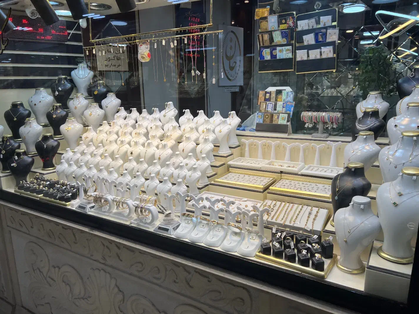 فروش طلای کم اجرت و بی اجرت|جواهرات|شهریار, شهریار|دیوار