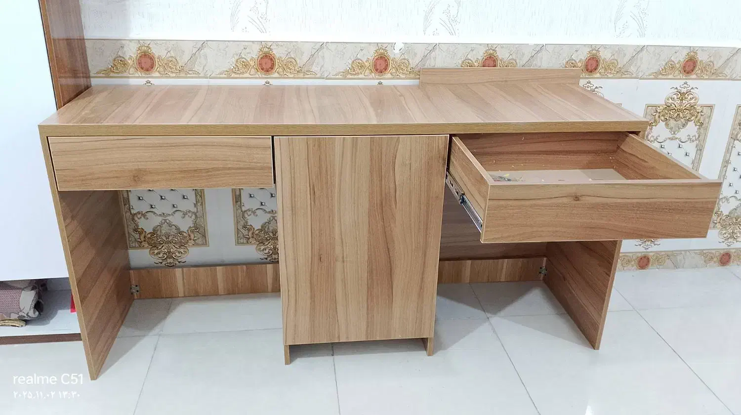 میز تحریر بزرگ وجادار|میز تحریر و کامپیوتر|شوشتر, |دیوار