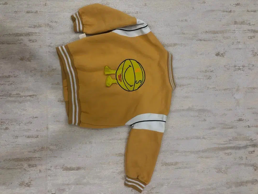 سویشترت وشلوار جین پسرانه|کفش و لباس بچه|رشت, یخسازی|دیوار