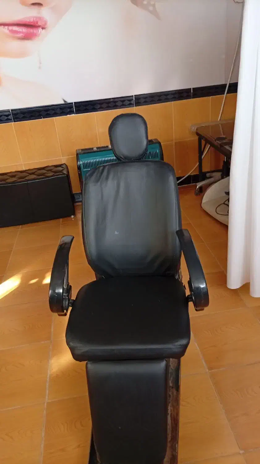 صندل ارایشگاه|آرایشگاه و سالن‌های زیبایی|شاهین دژ, |دیوار