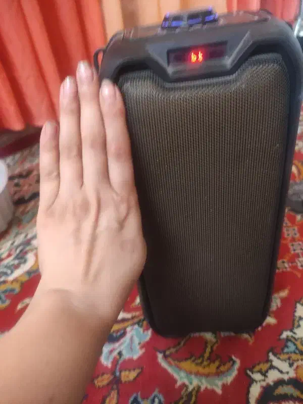 اسپیکر|پخش‌کننده همراه|نیشابور, فضل|دیوار