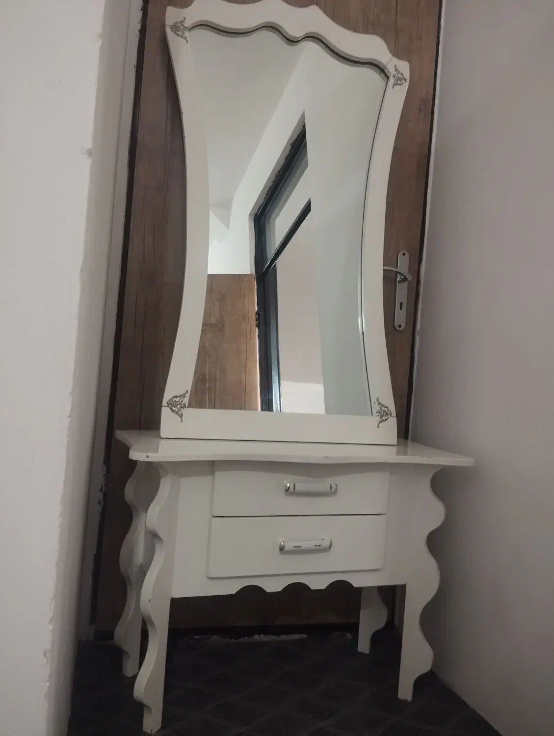 اینه|آینه|خرمدشت, |دیوار