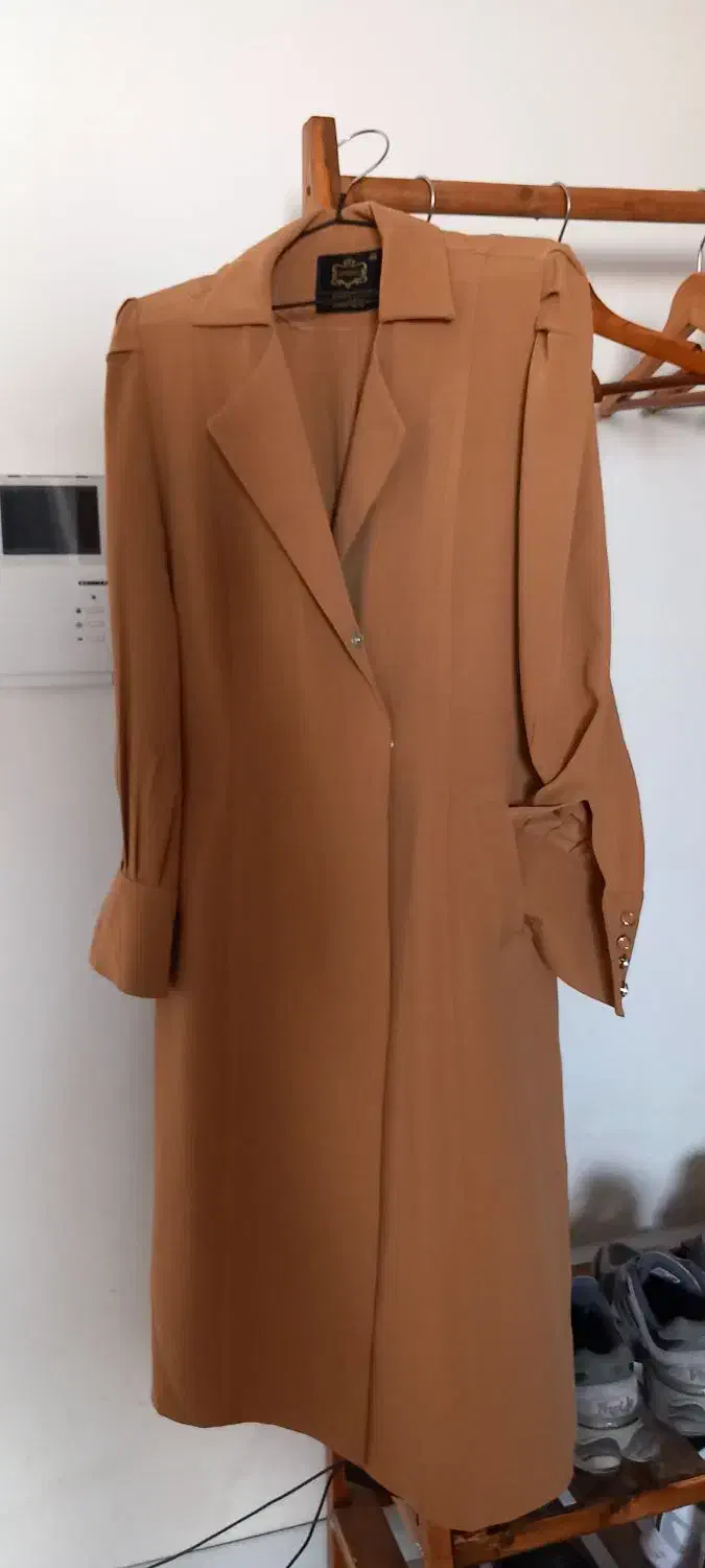 تعدادی مانتو نو بدون استفاده و در حد نو سایز ۴۴-۴۶|لباس|خرم‌آباد, |دیوار