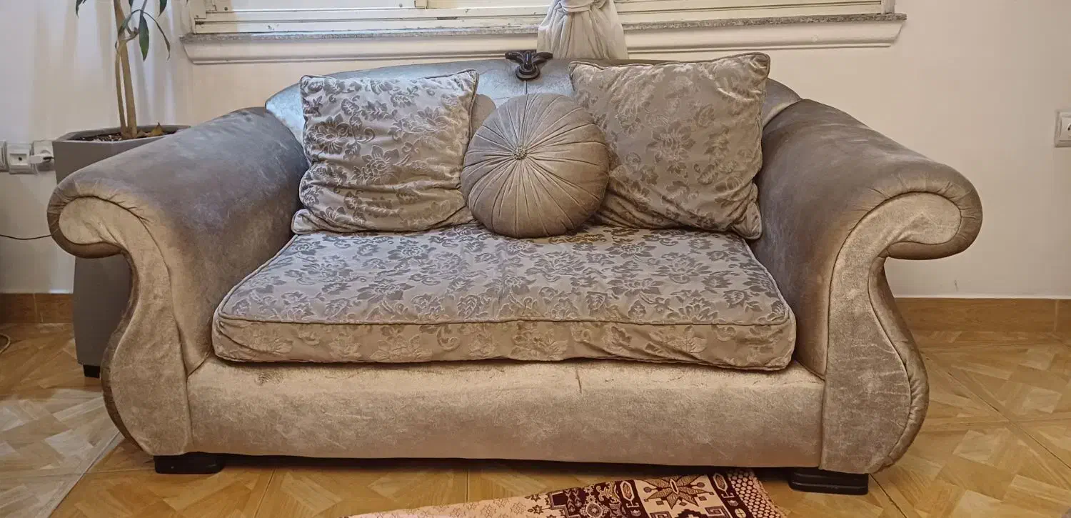 مبل|مبلمان خانگی و میز عسلی|رشت, کوی حسینی|دیوار