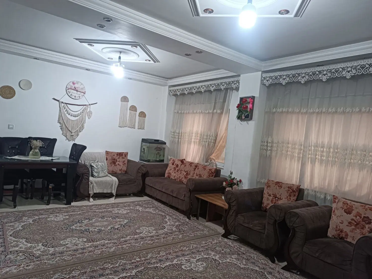 مبل راحتی|مبلمان خانگی و میز عسلی|لاهیجان, گلستان|دیوار