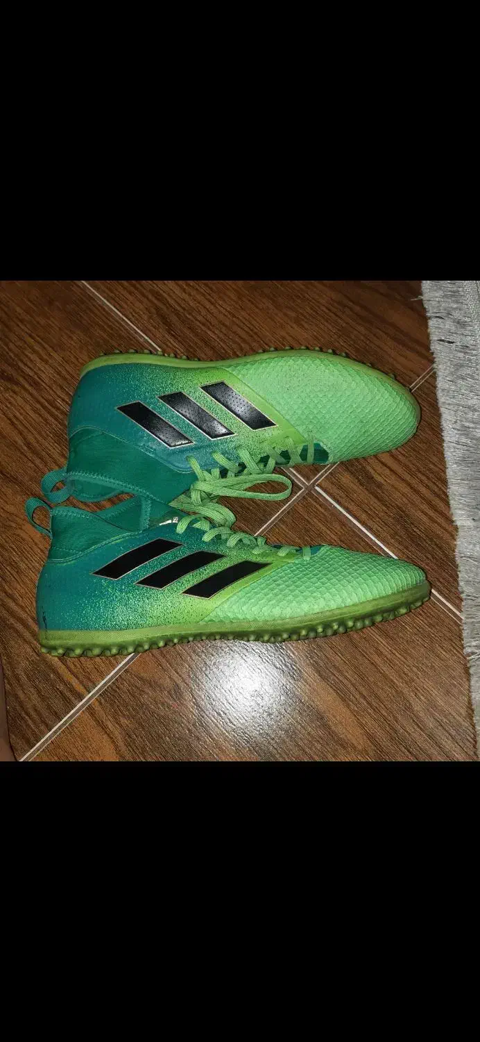 کفش فوتبال آدیداس اورجینال،چمن مصنوعی،سایز ۴۳|کیف، کفش، کمربند|اصفهان, کوی امیریه|دیوار