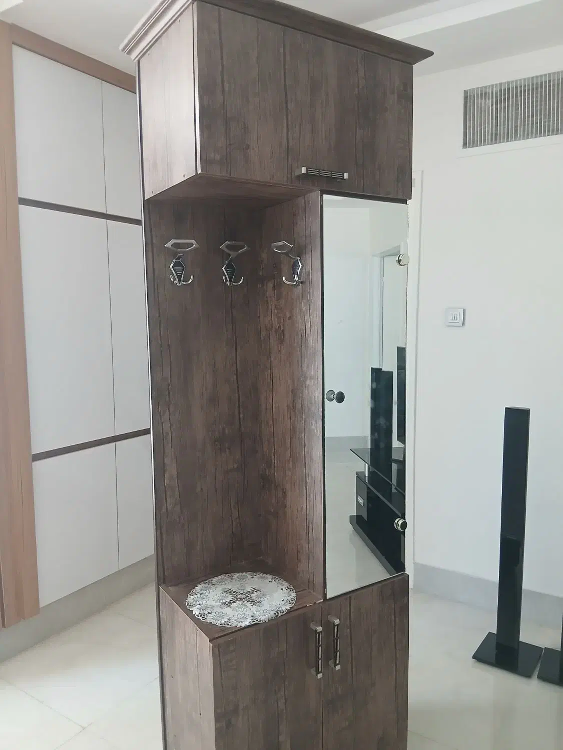 دراور|جاکفشی، کمد، دراور|تربت‌حیدریه, کاشانی|دیوار