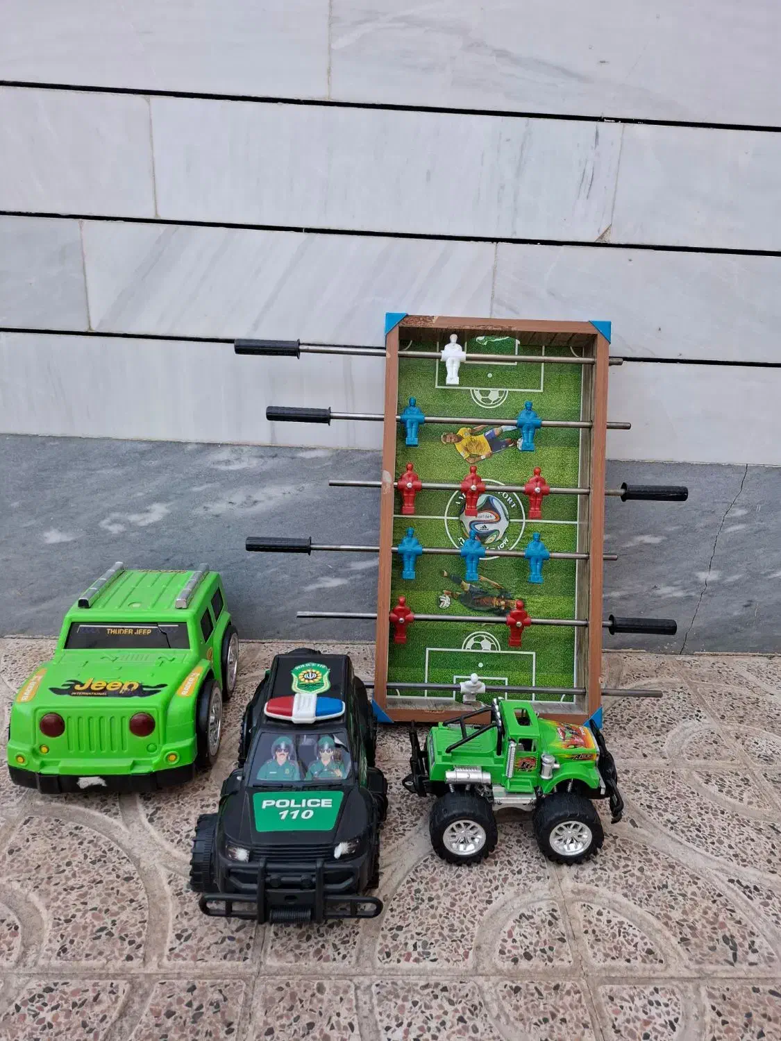 اسباب بازی|اسباببازی|خوی, |دیوار