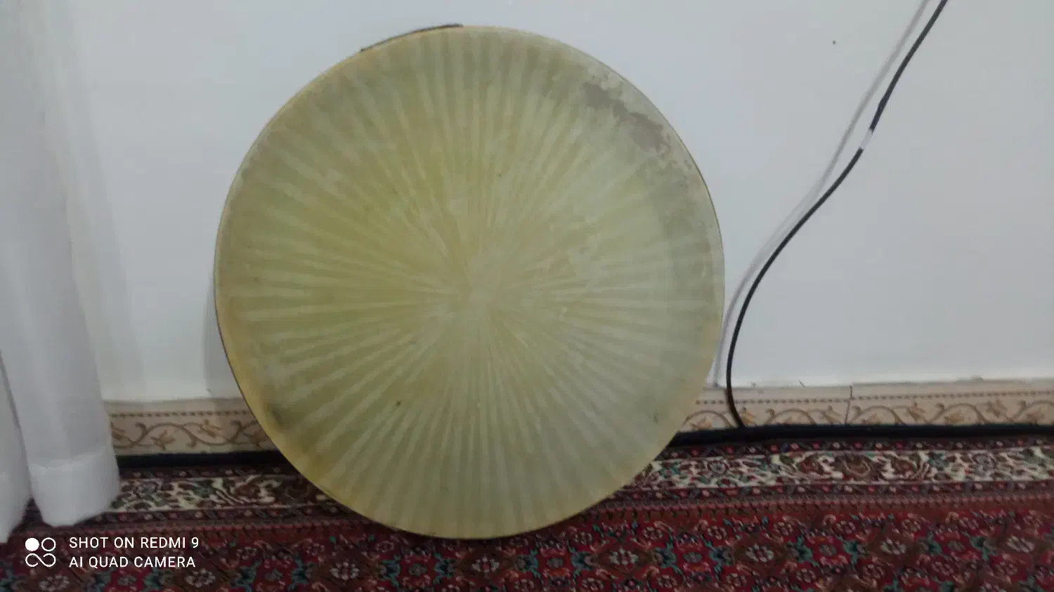 دف خورشیدی و دایره|سازهای سنتی|سنندج, |دیوار