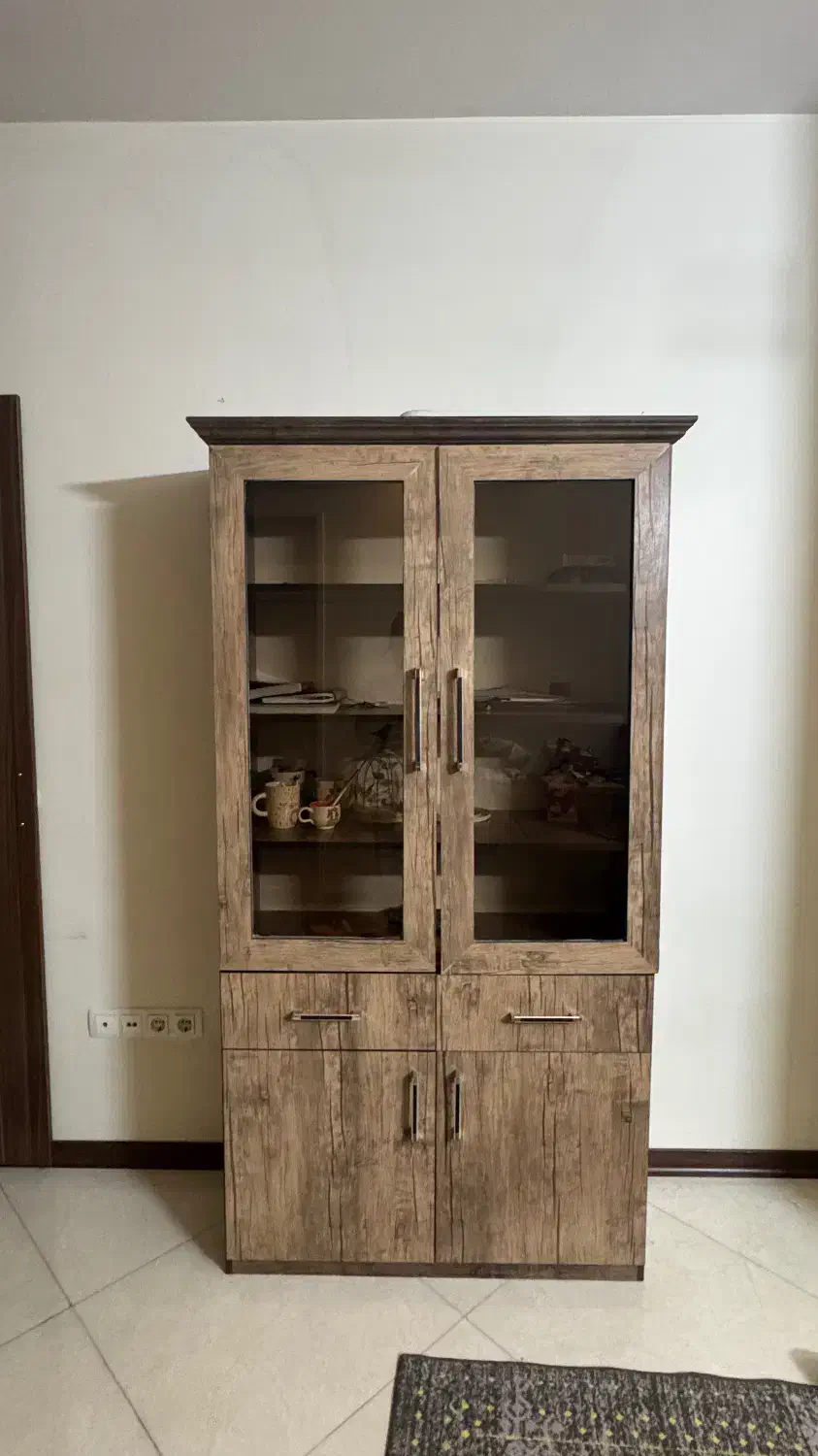 کتابخونه چوبی در حد نو|کتابخانه، شلف، قفسههای دیواری|اصفهان, باغ زیار|دیوار