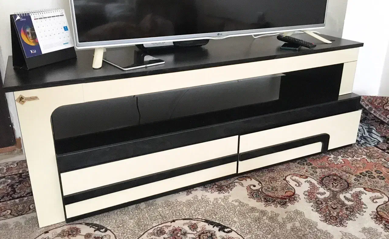 میز تلوزیون در حد|میز تلویزیون|اسلامشهر, شهرک مصطفی خمینی|دیوار