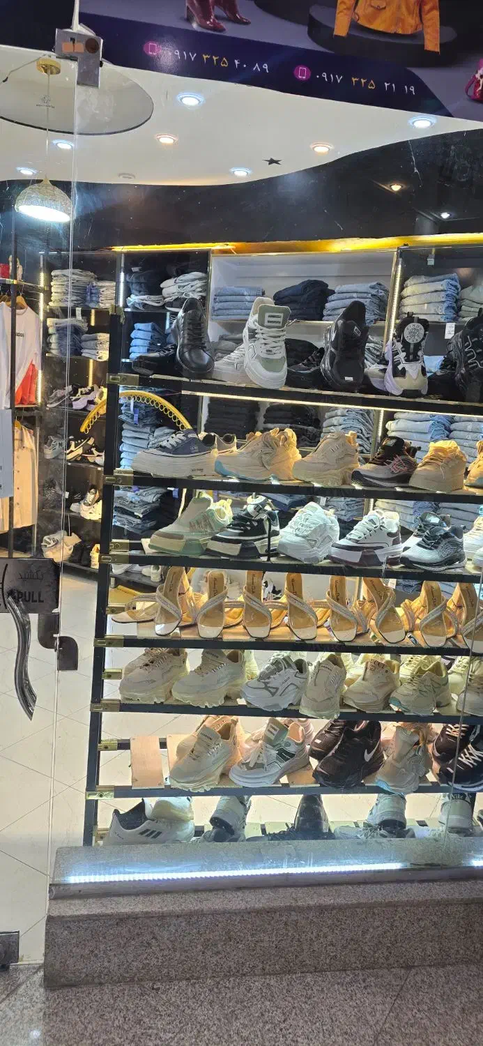 استخدام فروشنده حرفه‌ای پوشاک بانوان|استخدام بازاریابی و فروش|مرودشت, ابوذر جنوبی|دیوار