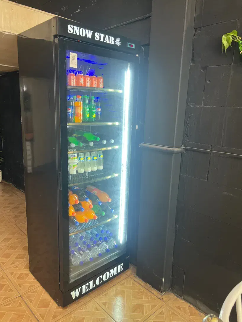 واگذاری فسفود در جای پر رفت امد بناب|اجارهٔ مغازه و غرفه|بناب, |دیوار