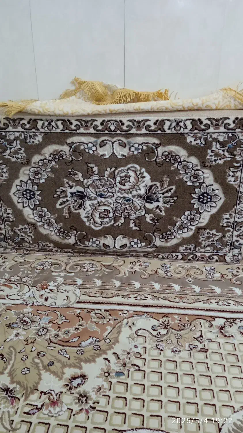 پشتی|پشتی|قم, ولیعصر|دیوار