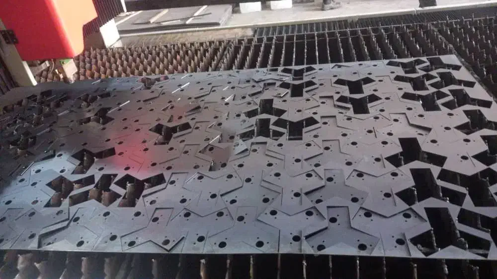 خدمات برش لیزر فایبر، خمکاری، ماشینسازی|خدمات پیشه و مهارت|صفادشت, |دیوار