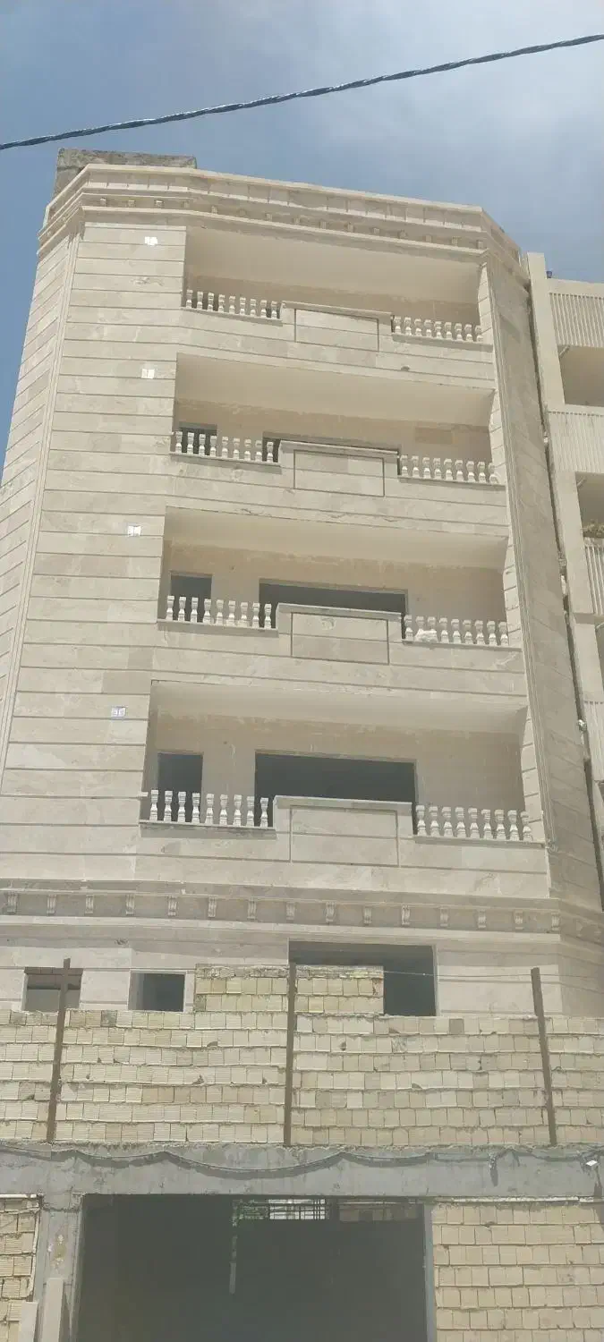 اپارتمان ۱۵۰متری تک واحدیی واقع در بر رجایی|فروش آپارتمان|خرم‌آباد, |دیوار