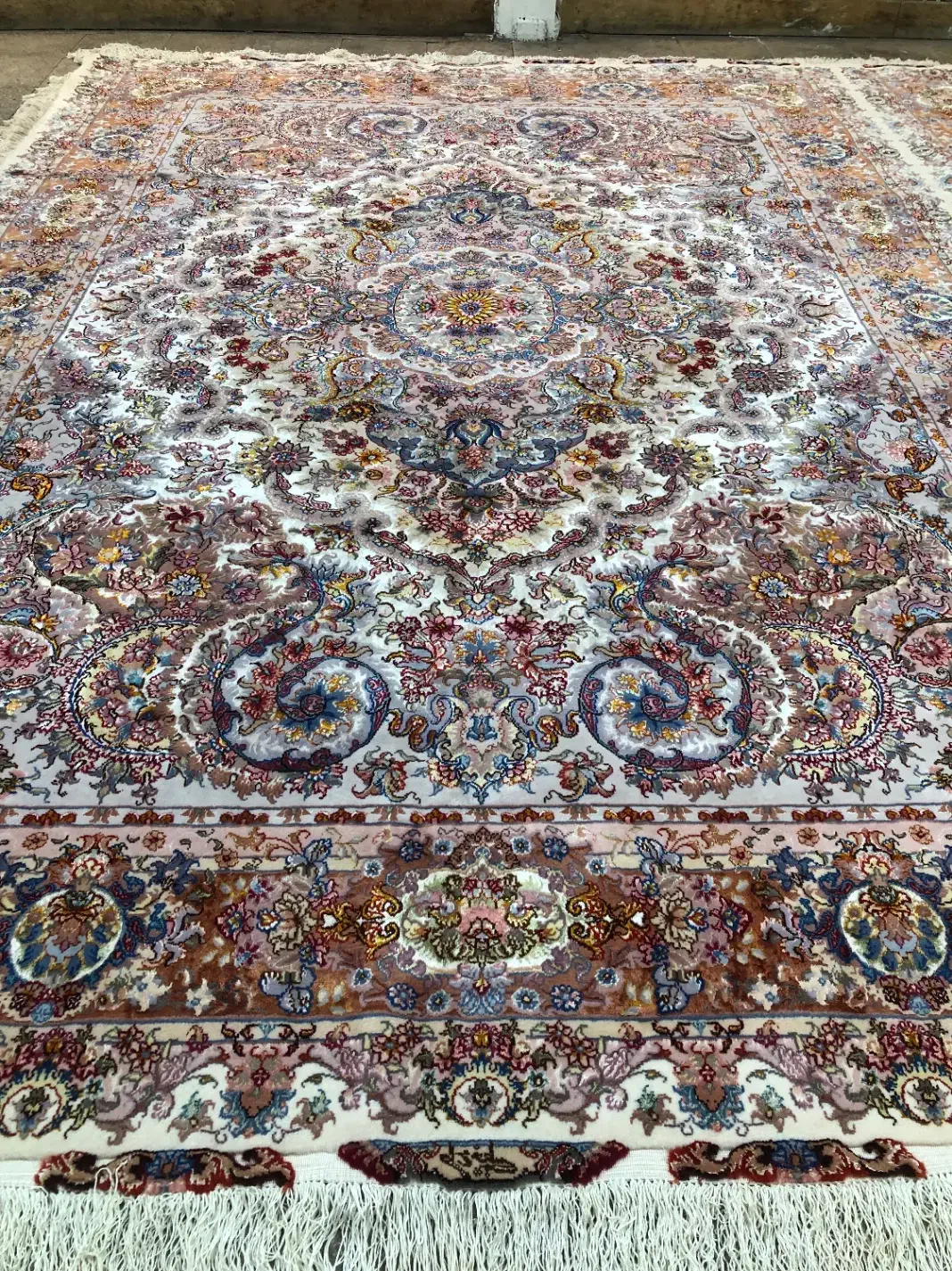 (فرش فرزین)جفت۹متری خطیبی دومتن،رج۴۰ ، تمام ابریشم|فرش|تبریز, |دیوار